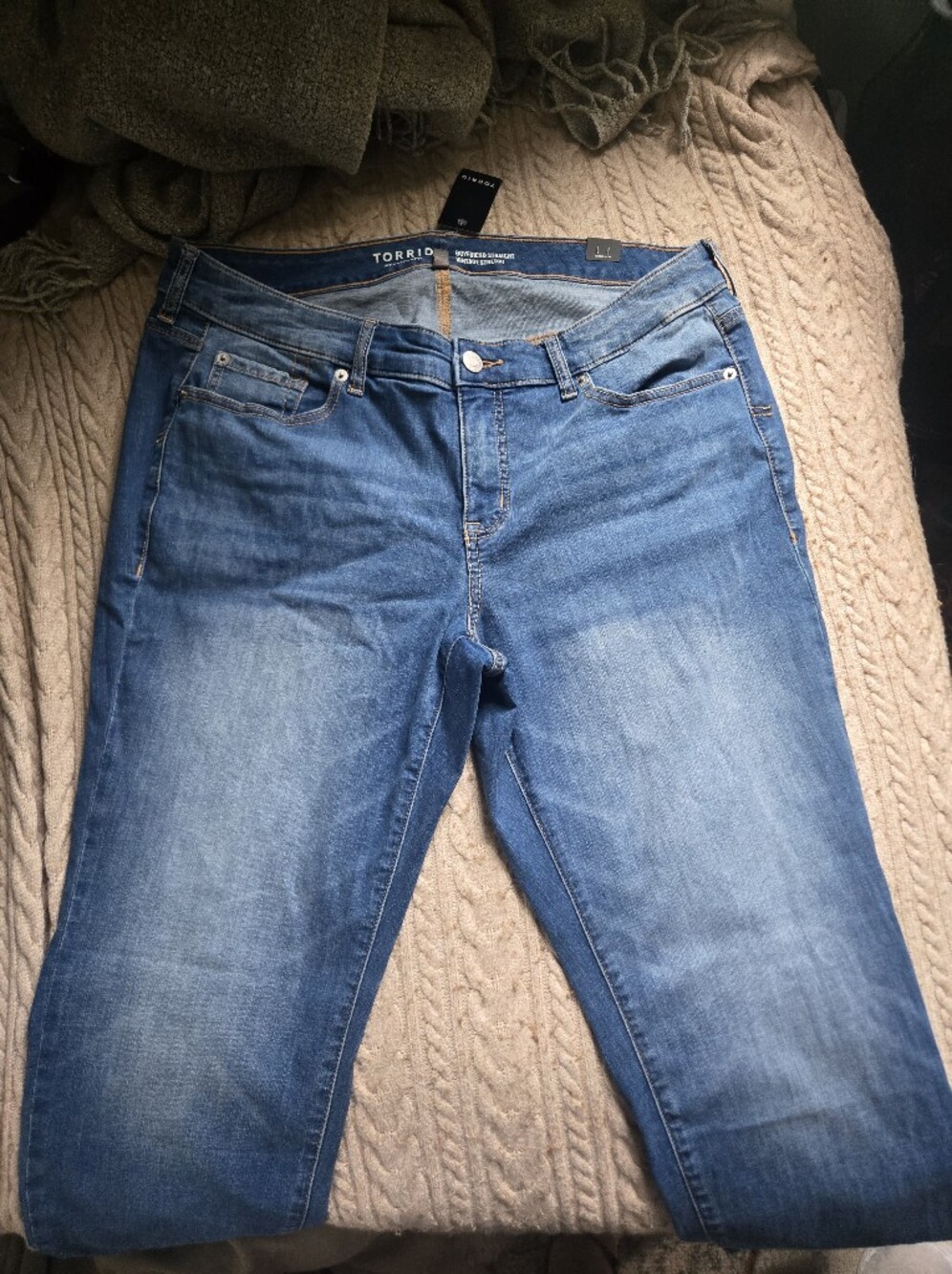 torrid Womens Medium Blue Relaxed Fit Jeansplus 16short
